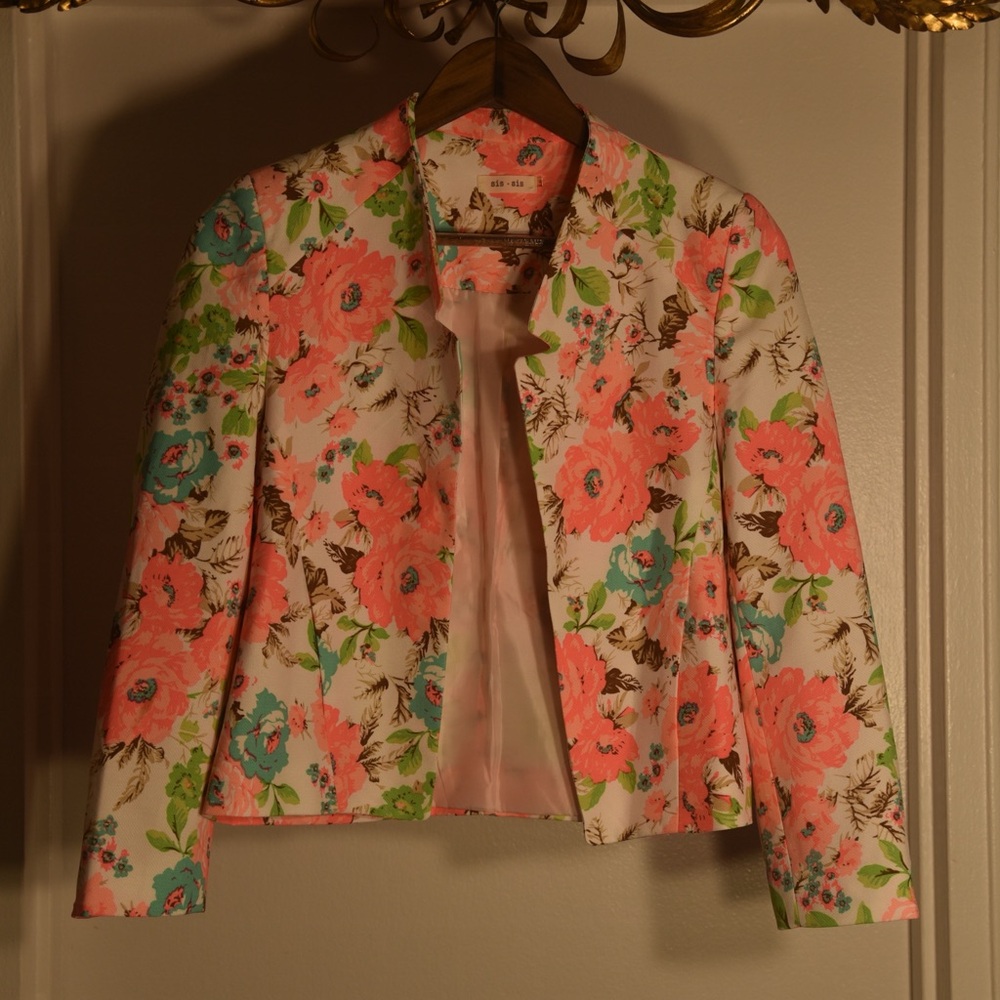 SIS SIS Pink Colorful Floral Blazer Suit Jacket from Fox’s - Picture 2 of 4